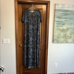 LuLaRoe Blue Casual Short Sleeve Crew Neck Sundress Maxi